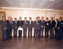 Imagen: El presidente del Gobierno, Excmo. Sr. D. Jos� Mar�a Aznar con los patrocinadores de Mundo Internet 2000.