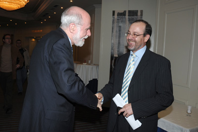 Imagen: Vint Cerf y Miguel P�rez Sub�as en el Foro de la Gobernanza de Internet en Madrid. 20 de Abril de 2009
